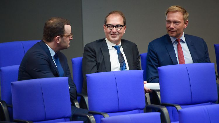 Eigentlich versteht man sich ganz gut: Jens Spahn, Alexander Dobrindt und Christian Lindner 2018 im Bundestag.