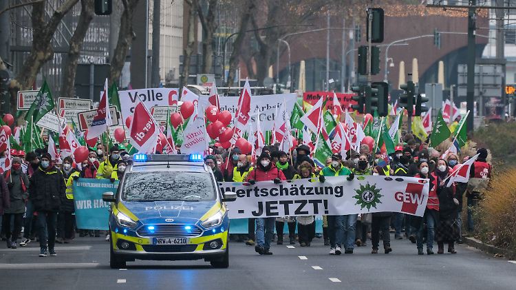 Bundesweit mobilisierten die Gewerkschaften nochmals Tausende Landesbeschäftigte.