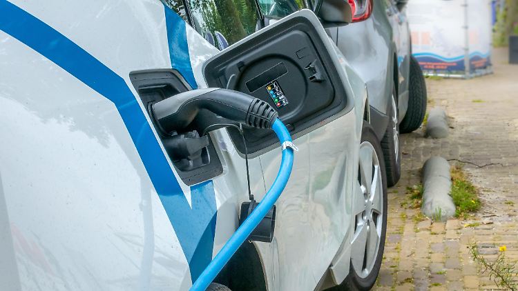 Der BUND kritisiert die geplante Förderung des Kaufs von Plug-in Hybriden durch die kommende Bundesregierung.