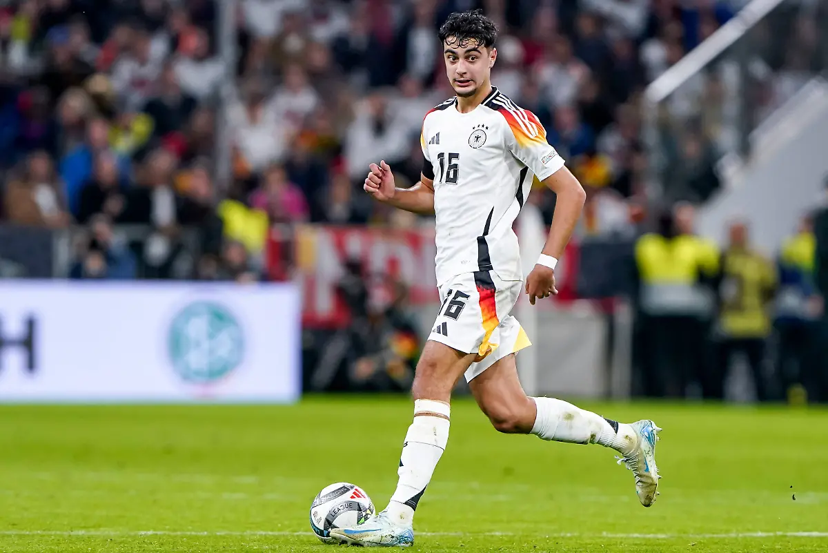 6306c68711b44adbb5cf4ddbe92cd065