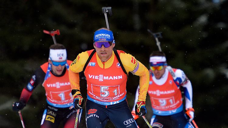 Routinier Erik Lesser führt die deutschen Biathlon-Männer in einen schweren Winter.