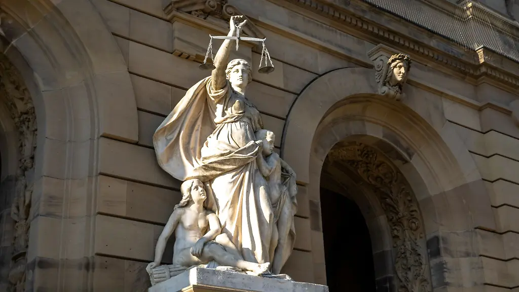 Ein-psychisch-kranker-Mann-steht-wegen-eines-Messerangriffs-auf-seine-Nachbarn-bald-vor-Gericht