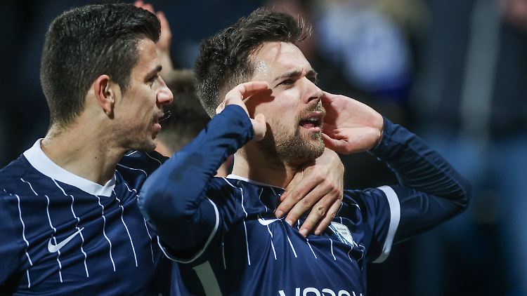 Milos Pantovic erzielte sein zweites Traumtor aus großer Entfernung.