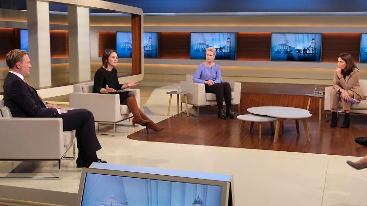 Wie gelingt es, die vierte Welle einzudämmen? Die Gäste diskutieren bei "Anne Will".