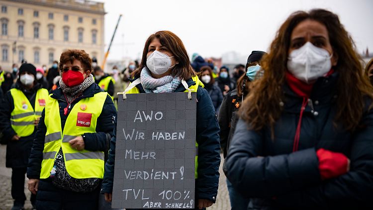 Der Einigung waren mehrere Warnstreiks der Beschäftigten im öffentlichen Dienst vorausgegangen.