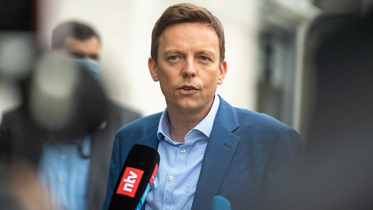 Die neuen Maßnahmen werden Nicht-Geimpfte in stärkerem Maße treffen als die Geimpften, sagt Ministerpräsident Hans.