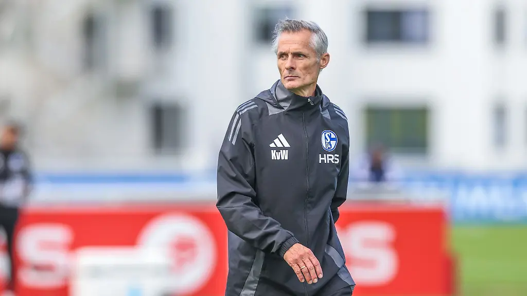 Schalke-spielte-beim-Debuet-von-Kees-van-Wonderen-unentschieden