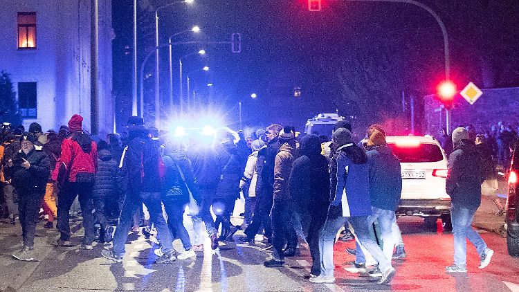 Es sollten Spaziergänge sein, so wie hier in Freiberg. Doch es sind wohl eher Protestdemos.