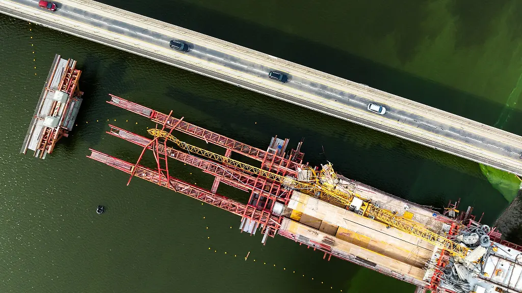 Die-Ursache-fuer-das-Kranunglueck-mit-einem-Toten-ist-noch-immer-unklar