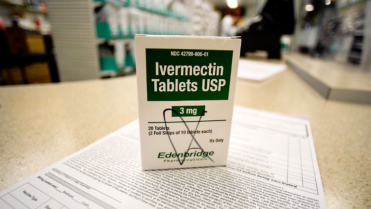 Der Wirkstoff wird von verschiedenen Firmen und in verschiedenen Abpackungen vertrieben. 