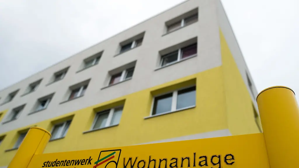 Das-Studentenwerk-Magdeburg-bietet-mehr-als-1-600-Wohnheimplaetze-mit-individuellen-Ausstattungen-in-Magdeburg-und-Wernigerode-an