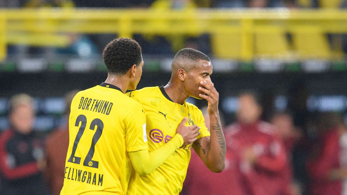 "Es ist nur Real, Manuel. Kopf hoch", scheint Jude Bellingham (l.) seinem Mitspieler zu sagen.