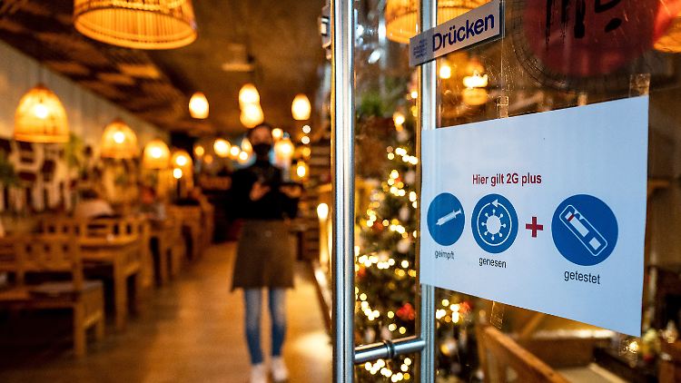 In Niedersachsen müssen häufig auch Geimpfte und Genesene zusätzlich einen negativen Test vorweisen.
