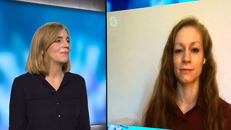 Die Psychologin Mirjam Jenny - hier im Gespräch mit ntv-Moderatorin Nele Balgo - hat zusammen mit Dirk Brockmann und seinem Forschungsteam an der Humboldt-Universität Berlin die neue Studie zur Verbreitung der Infektionen unter Ungeimpften und Geimpften durchgeführt.