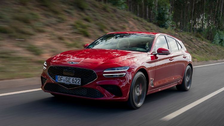 Genesis bietet den G70 als Shooting Brake an.