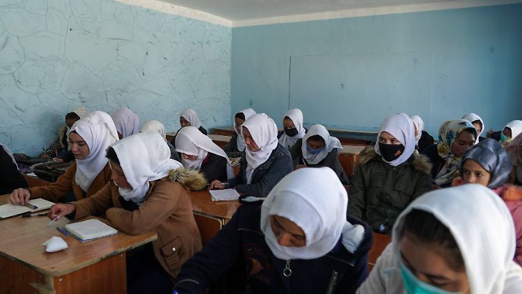 Unter der Herrschaft der Taliban wurden die meisten weiterführenden Schulen für Mädchen geschlossen.