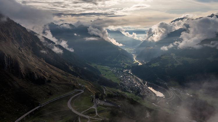 Wer in die Schweiz will, braucht ab morgen bei der Einreise einen PCR-Test.