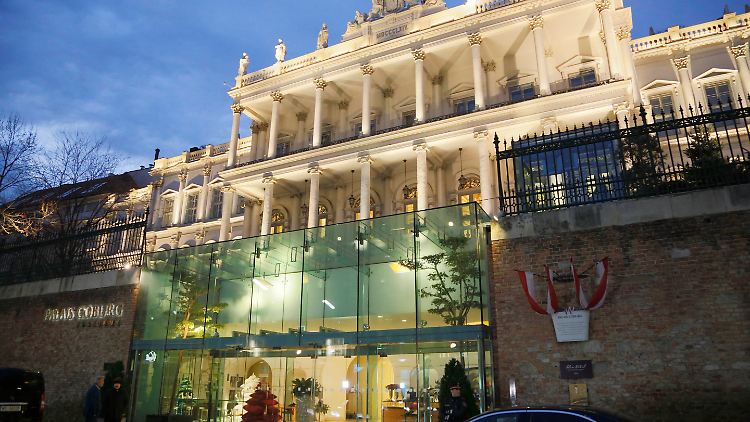 Im Palais Coburg in Wien wird verhandelt.