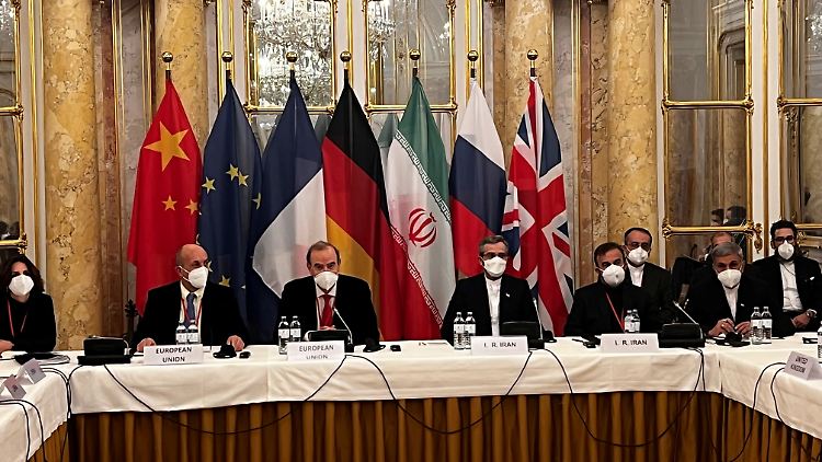 Bei den Verhandlungen geht es darum, das iranische Atomprogramm wieder einzuschränken und US-Sanktionen gegen die Islamische Republik aufzuheben. Damit soll das Atomabkommen von 2015 gerettet werden.