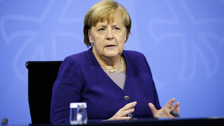 "Übervolle Intensivstationen, Schwerkranke, die quer durch Deutschland geflogen werden müssen" - Merkel schildert die teils dramatische Corona-Lage eindringlich.