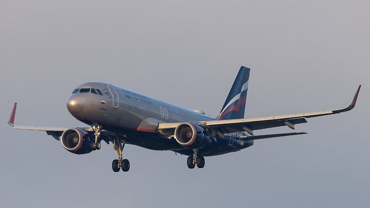 Die Aeroflot-Maschine hat nach russischen Angaben ihre Flughöhe um einen halben Kilometer reduziert.