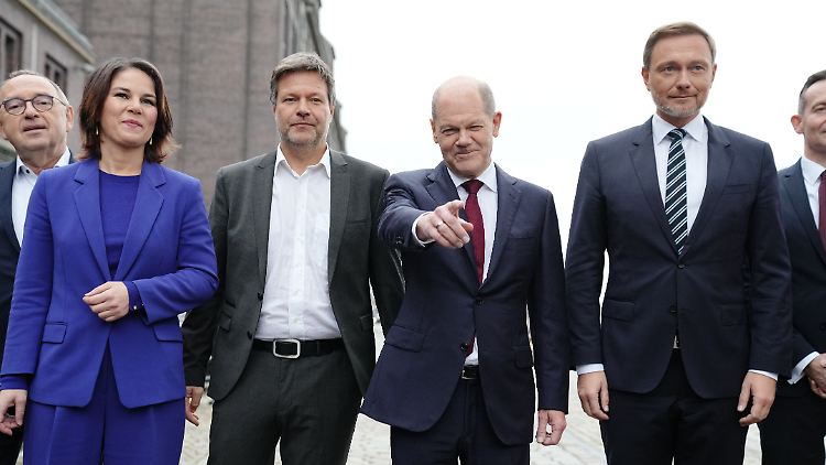Läuft alles nach Plan, stehen für den neuen Kanzler und seine Minister kommende Woche die ersten Termine an.