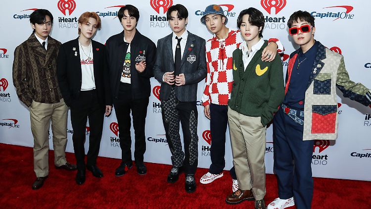 Die K-Pop-Boygroup besteht aus V, Suga, Jin, Jungkook, RM, Jimin und J-Hope.