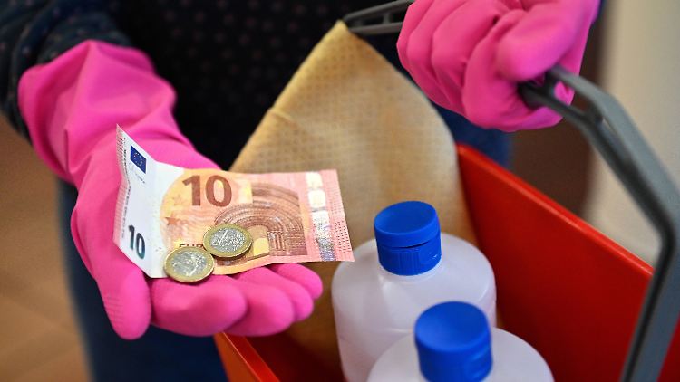 Rund zehn Millionen Menschen könnten bald mehr Geld in der Tasche haben.