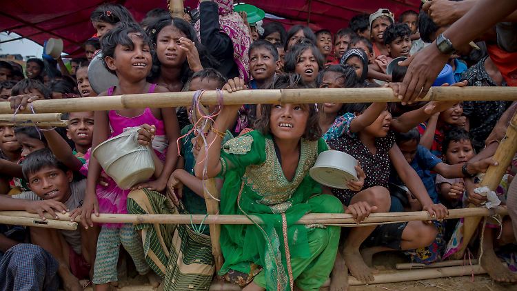 Geflüchtete Rohingya-Kinder in einem Lager in Bangladesch.