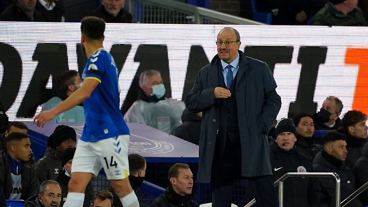 Rafa Benitez ist in Erklärungsnöten.