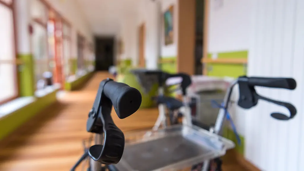 Am-besten-ganz-genau-hinsehen-Private-Pflegeversicherungen-decken-haeufig-nicht-die-tatsaechlichen-Pflegekosten