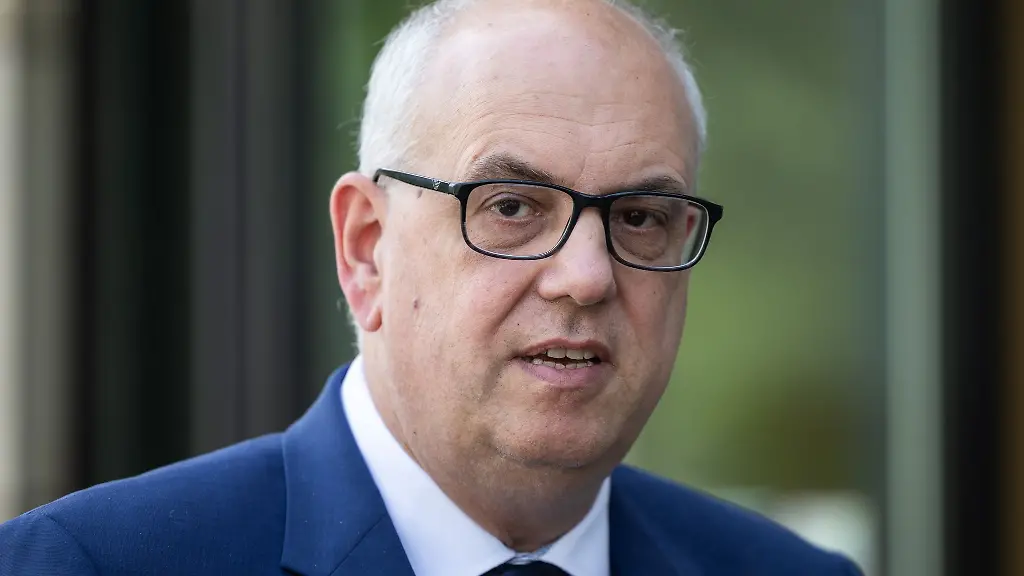 Bremens-Buergermeister-Andreas-Bovenschulte-SPD-weist-Kritik-an-der-sogenannten-FreiKarte-fuer-Kinder-und-Jugendliche-zurueck