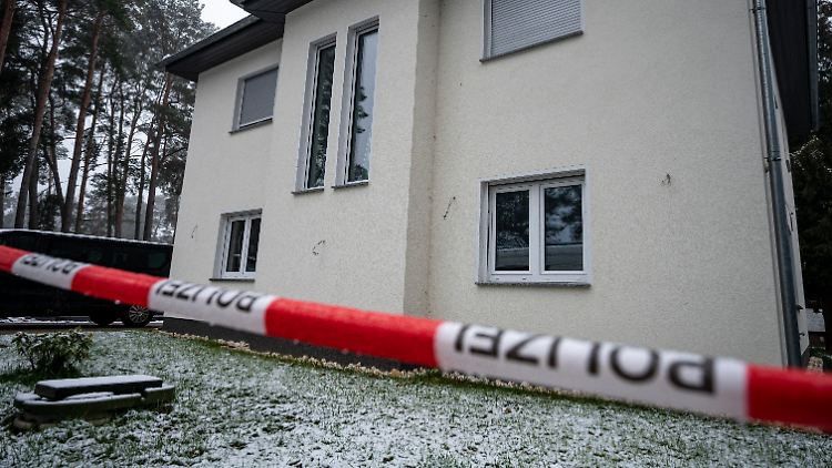 Der Familienvater tötete offenbar seine drei Kinder und seine Frau, bevor er sich selbst das Leben nahm. 