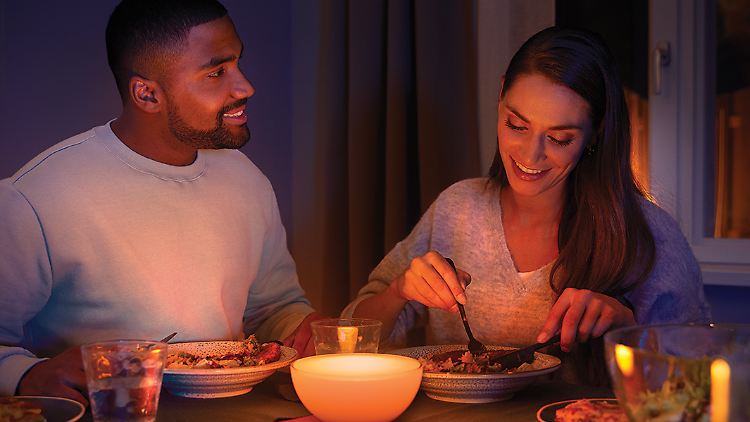 Philips Hue: Nachtlicht, Kerzenalternative oder Outdoor-Lampe – das smarte Licht sorgt für Stimmung.
