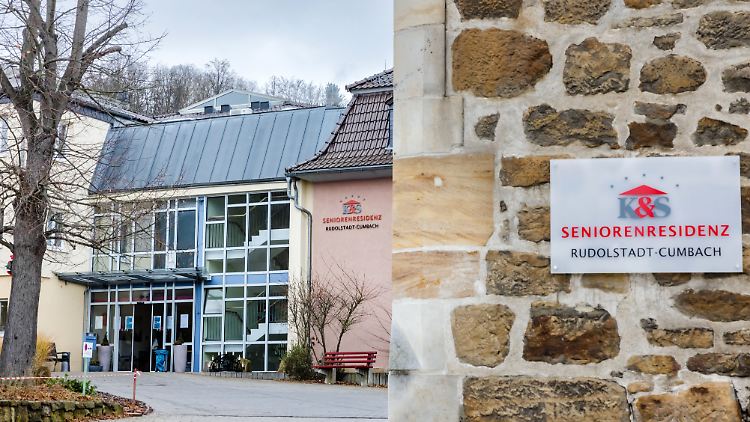 Nach einem Corona-Ausbruch in dem Pflegeheim "K&S Seniorenresidenz" im Stadtteil Cumbach in Thüringen hat sich die Totenzahl weiter erhöht.