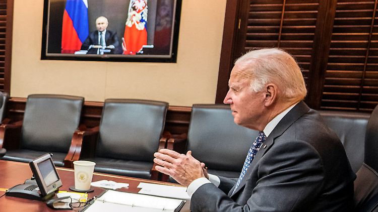 Die Staatschefs Biden und Putin trafen sich virtuell.