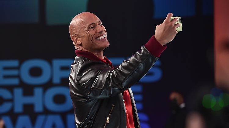 Dwayne Johnson erhielt unter anderem den "People's Champion"-Ehrenpreis für seine humanitären Verdienste.