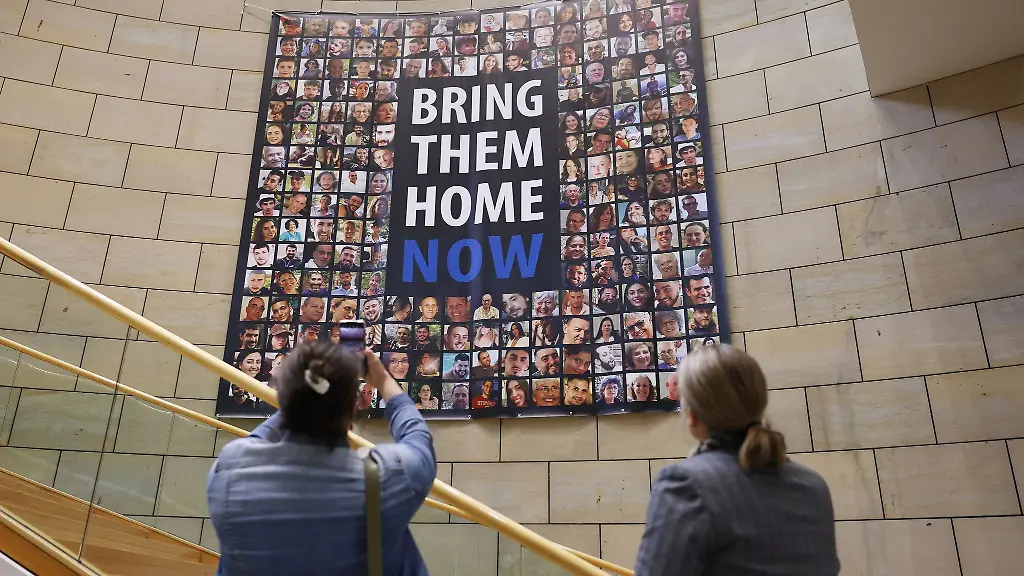 Der-Landtag-Nordrhein-Westfalens-beschliesst-einen-grossen-Massnahmen-Katalog-den-die-Landesregierung-zur-Unterstuetzung-Israels-umsetzen-soll