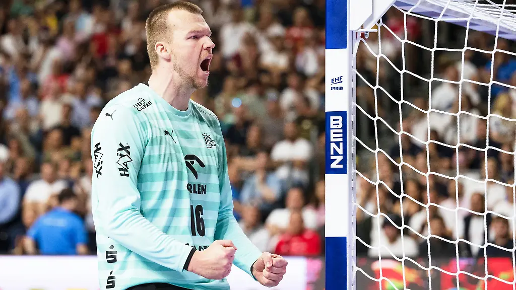 Torhueter-Tomas-Mrkva-und-der-THW-Kiel-bezwangen-den-spanischen-Club-CD-Torrelavega