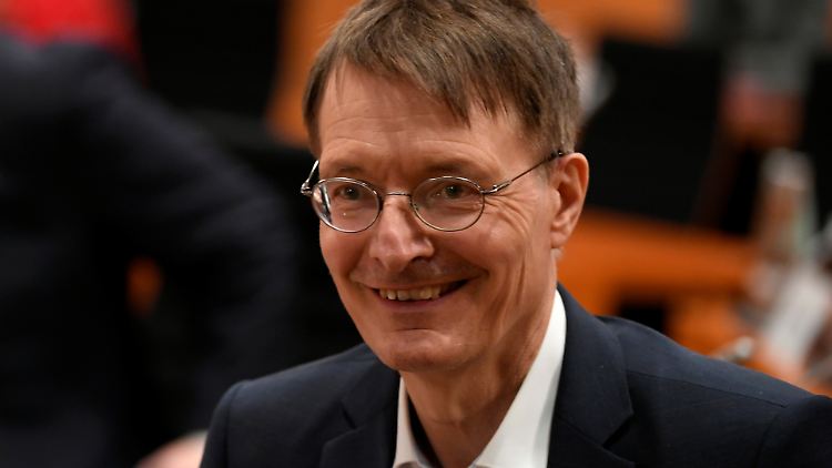 Lauterbach bleibt auch als Minister in Talkrunden präsent.