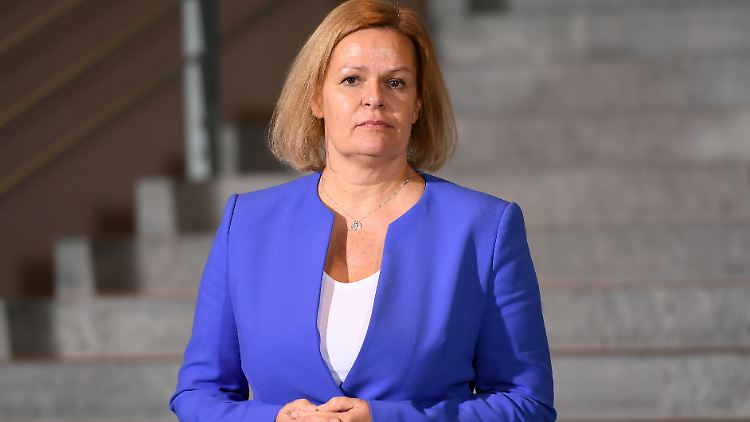 "Gegen Hetze, Gewalt und Hass im Netz müssen wir entschlossener vorgehen", sagte Bundesinnenministerin Nancy Faeser.