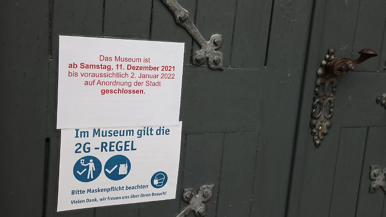 Bundesweit liegt die Sieben-Tage-Inzidenz derzeit bei 389,2.