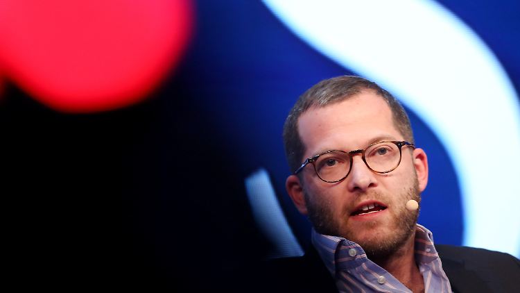 In den Vorwürfen gegen den später entlassenen "Bild"-Chef Julian Reichelt ging es um Beziehungen mit teils sehr jungen Mitarbeiterinnen, Mobbing und Drogenkonsum am Arbeitsplatz.