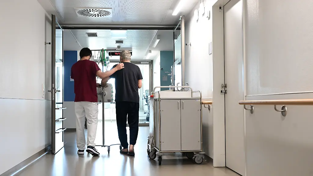 Gesetzliche-Krankenkassen-und-Sozialverbaende-fordern-Sofortmassnahmen-der-Bundesregierung-um-die-Pflegeversicherung-aufrechtzuerhalten