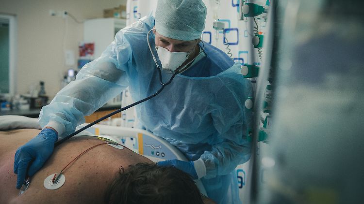 Fettleibige Menschen sind Corona-Risikopatienten.