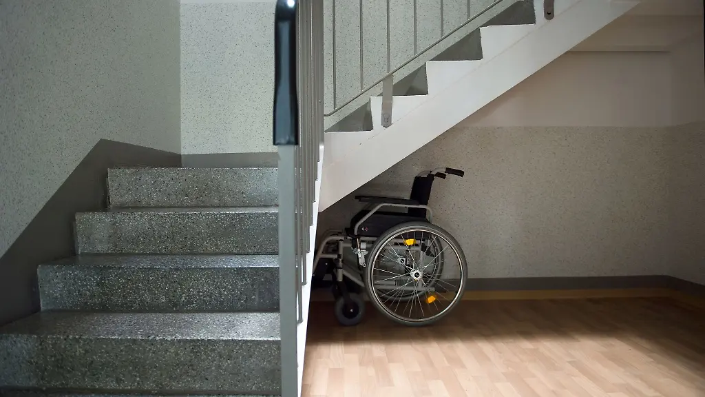 Der-gesetzlichen-Pflegeversicherung-geht-das-Geld-aus-Versicherte-muessen-mit-Beitragserhoehungen-um-bis-zu-0-3-Prozentpunkte-rechnen