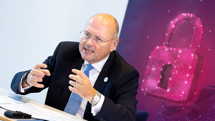 "Handys und iPads sind davon bisher nicht betroffen, das muss man ganz klar sagen", sagte BSI-Präsident Schönbohm.