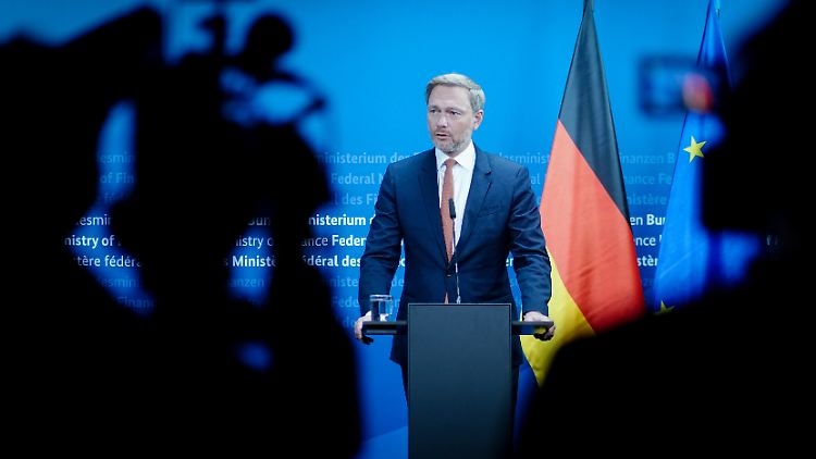 Der Trick mit den Vorratsschulden dank Corona-Ausnahme schiebt die notwendige Diskussion um eine tragfähige Finanzierung der Klimainvestitionen nur auf. 