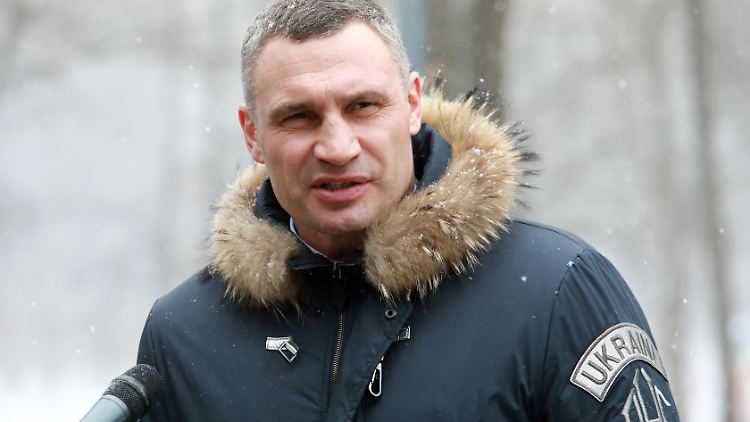 "Als Soldat habe ich einst geschworen, das Land zu verteidigen, und bin auch jetzt bereit, für mein Mutterland zu kämpfen", sagt Vitali Klitschko.
