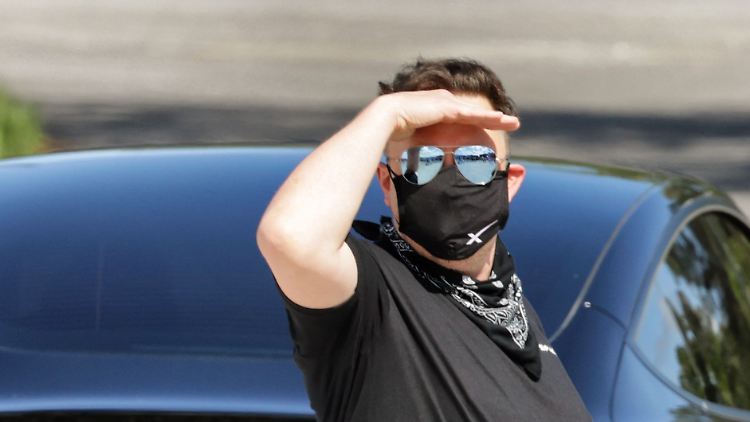 Musk hat mit seiner Aktion den Tesla-Kurs inzwischen um ein Fünftel gedrückt.